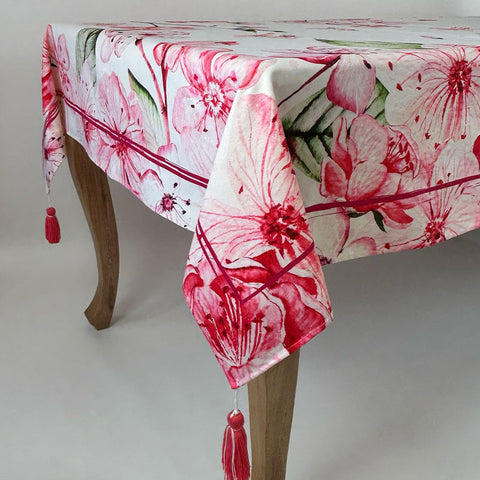 Mantel Blossom