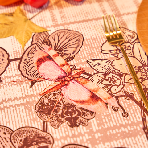 Mantel Autumn Orchid