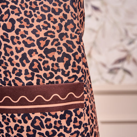 Delantal antifluido Leopardo café