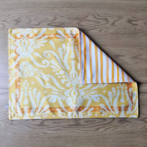 Individual doble faz Ikat amarillo