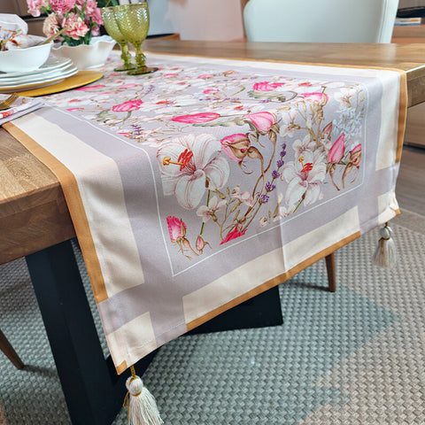 Camino de mesa Lirio