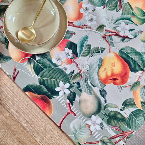 Camino de mesa Peras