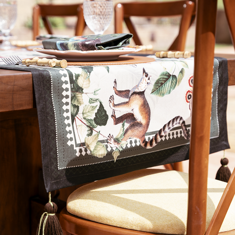 Camino de mesa Lemur